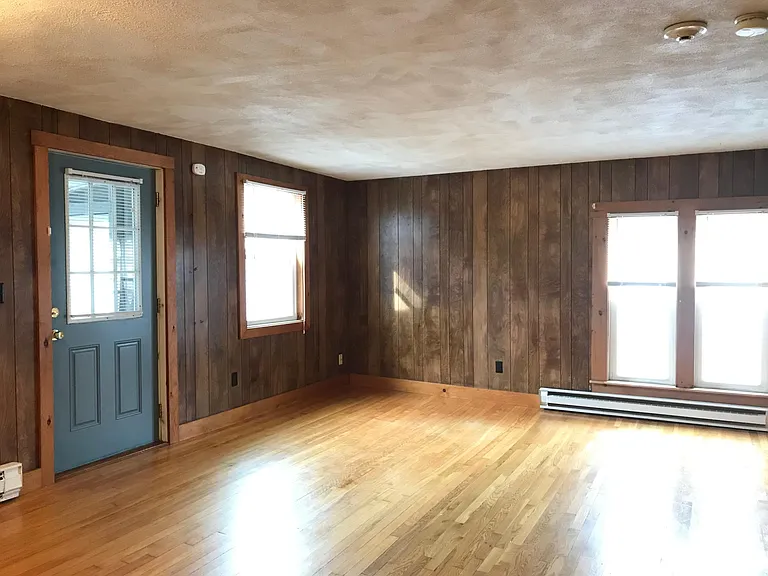 11 Park St — Photo 2