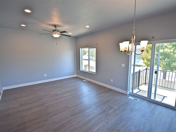 5th image of 885 N Glen Eagles Ct