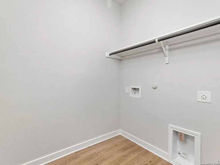646 Staglin St #B — Photo 50