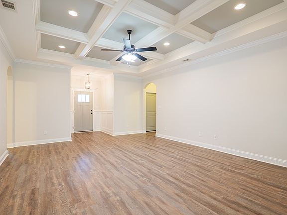 4th image of 4119 Glen Laurel Dr E
