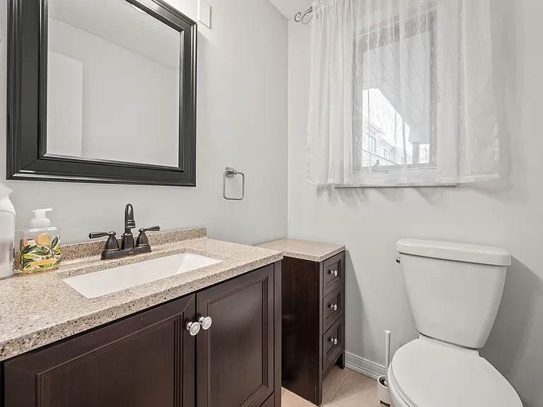 18 Dutton Place Way #18 — Photo 9