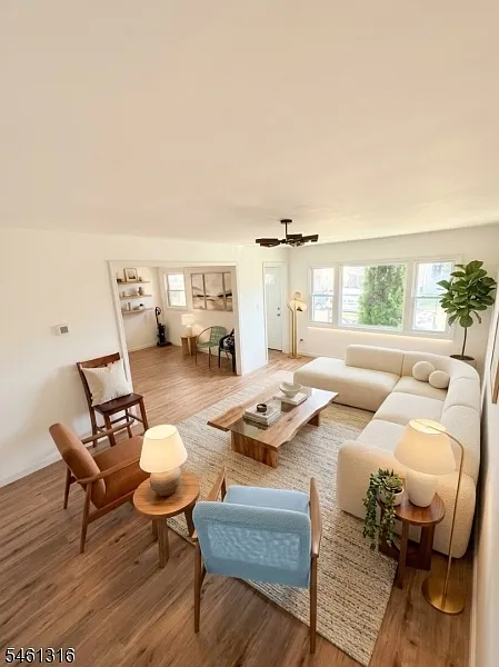 5 bed, 2.0 bath, $3,850 — Photo 2