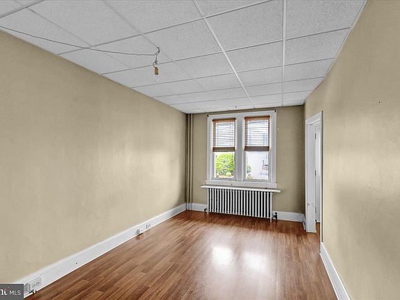 5th image of 51 S Miller St