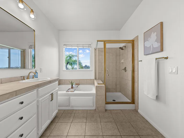 6340 Oleander Way — Photo 12