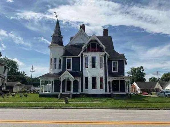 201 E Main St, Ladoga, IN 47954