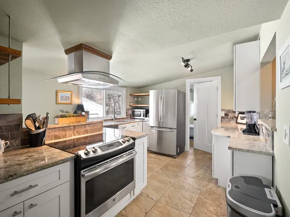 3295 W 53rd Ave, Denver, CO 80221