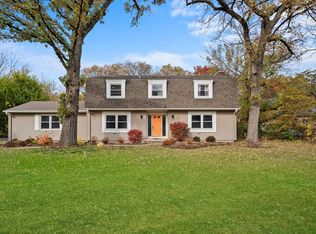 36W680 Oak Hill Dr, Dundee, IL