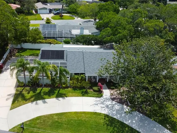 311 Harbor View Ln, Largo, FL 33770