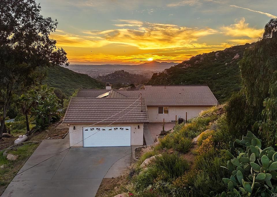 1st image of 2792 La Cresta Rd