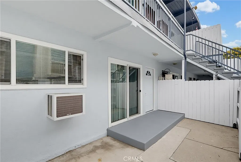 1 bed, 600 sqft, $2,400 — Photo 1