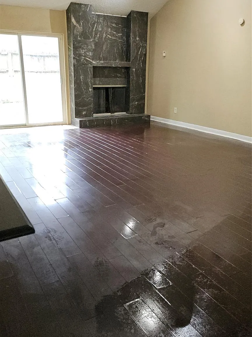 6 bed, 4.0 bath, 3109 sqft, $2,900 — Photo 3