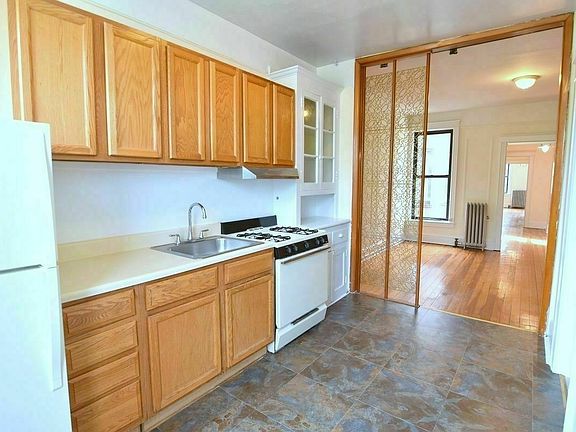 2nd image of 34-13 41st St #3R