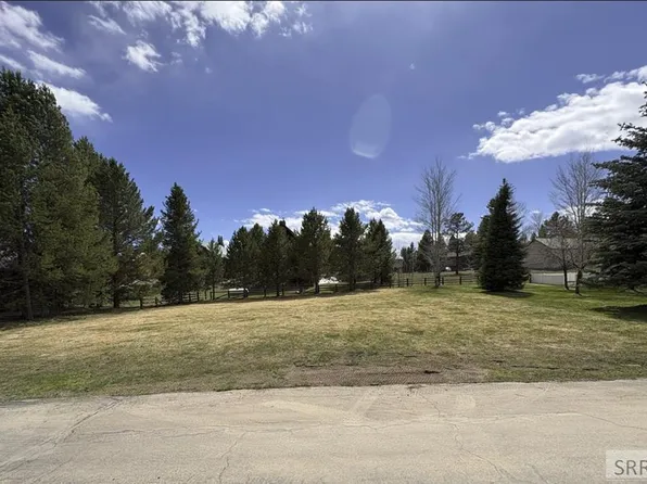 4194 Two Top Rd, Island Park, ID 83429