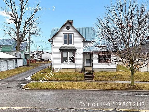 2nd image of 233 E Mary St #2