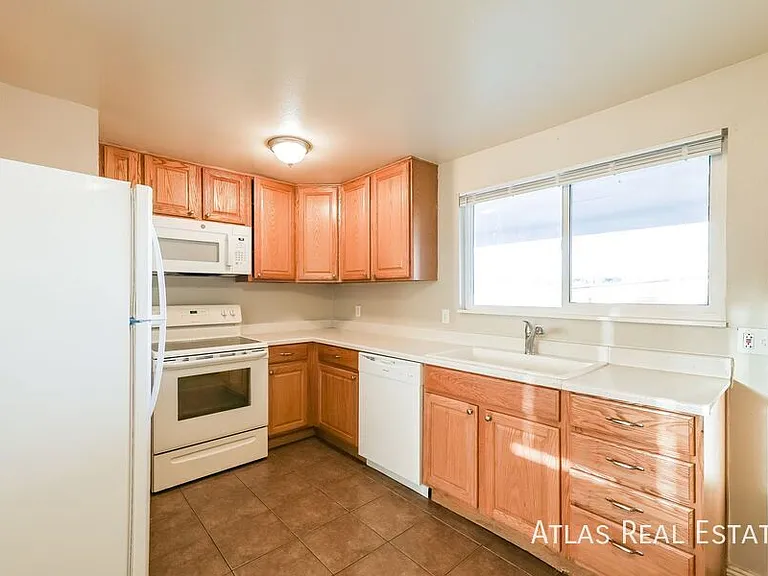 920 Bishop Ct #A — Photo 1