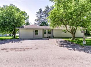 201 Henes Park Dr, Menominee, MI 49858