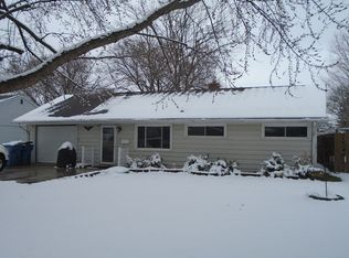 905 W Lawn Ave, Mendota, IL 61342