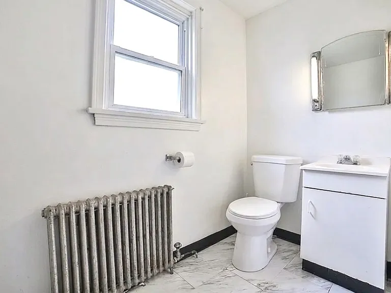 1811 Weston Ave #3 — Photo 11