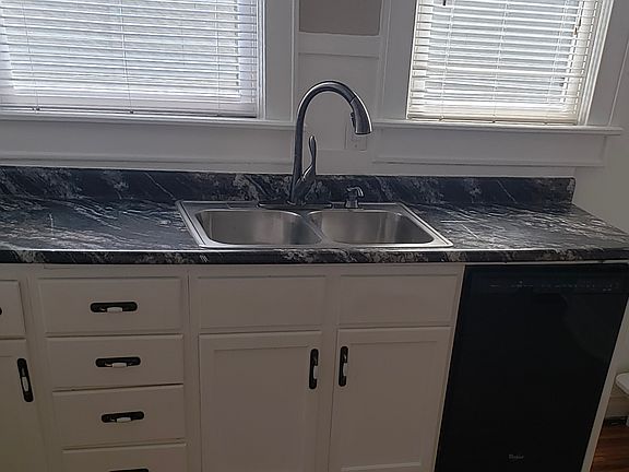 Dishwasher included
