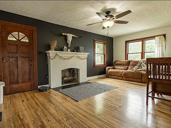 4th image of 1900 N County Road 1000 W