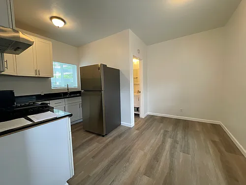 820 Athens Ave #C Photo 1