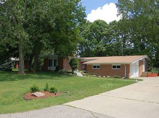 409 E Maryknoll Rd, Rochester Hills, MI 48309