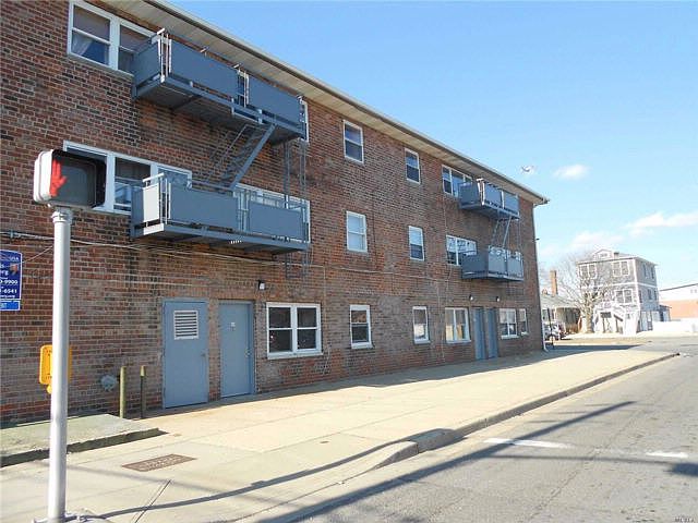 1st image of 102 W Hudson St APT 2H