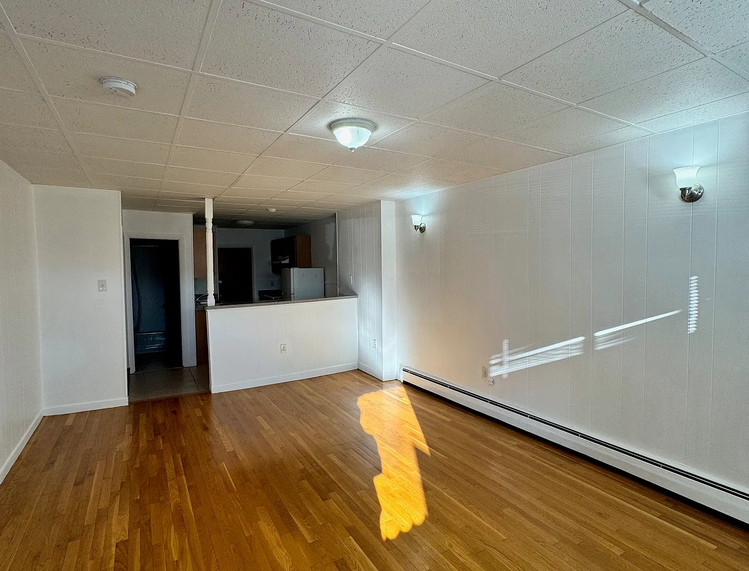 Studio, 450 sqft, $1,900 — Photo 3