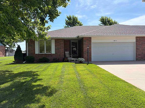 2nd image of 2804 Nottingham Dr