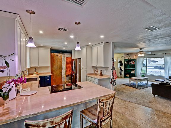 3rd image of 3010 W Christy Dr