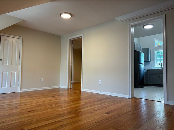 2nd image of 163 W Lincoln Hwy APT 6
