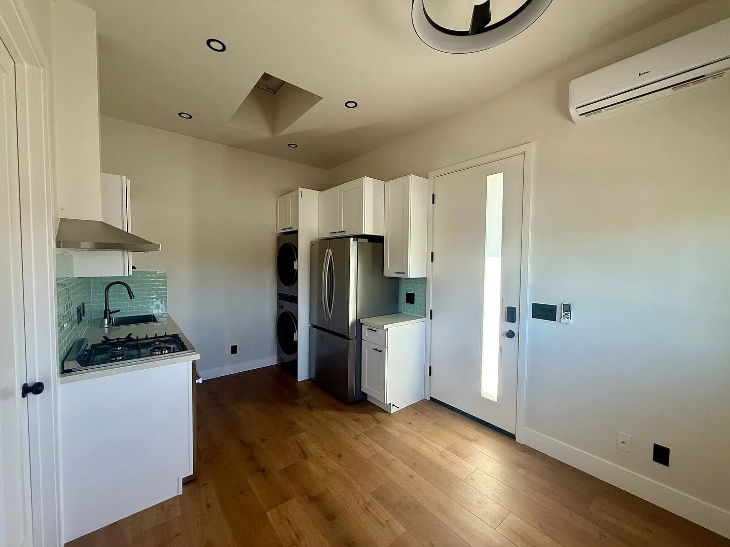 719 Indiana Court — Photo 4