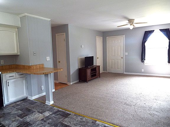 3rd image of 1043 Quail Meadow Dr