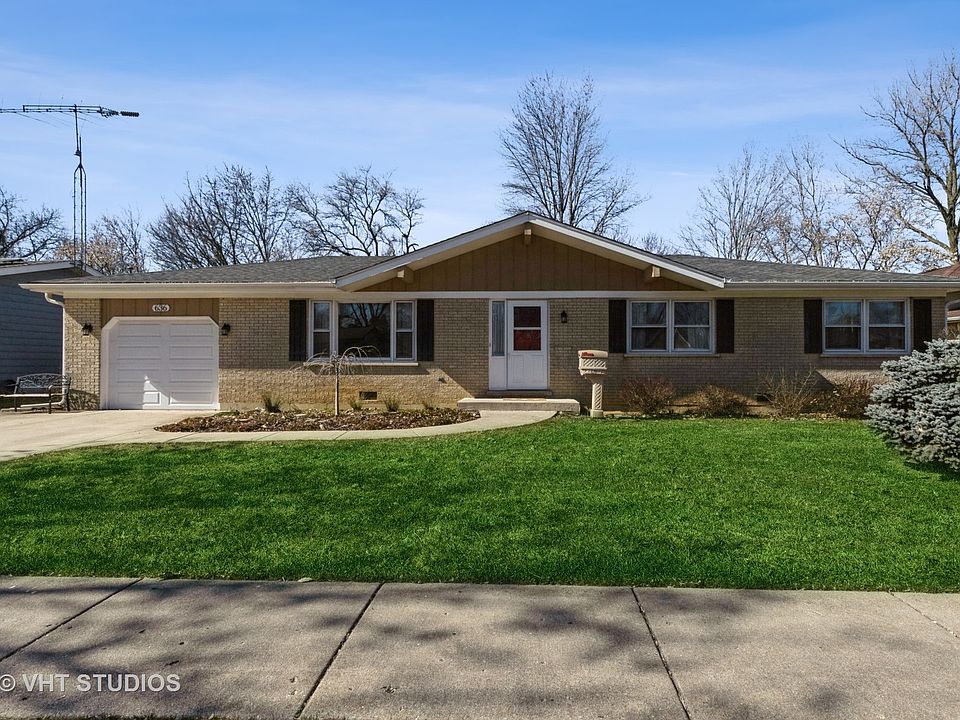 1st image of 636 Garys Dr