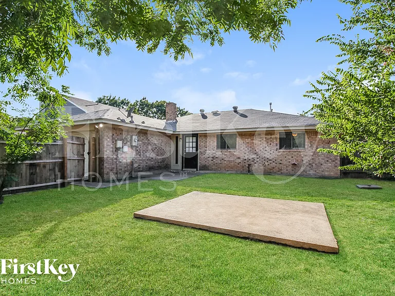 1205 Timber Valley Dr — Photo 14