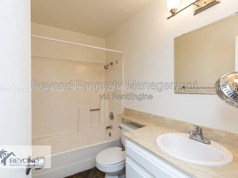 2608 Broadway #3 — Photo 11