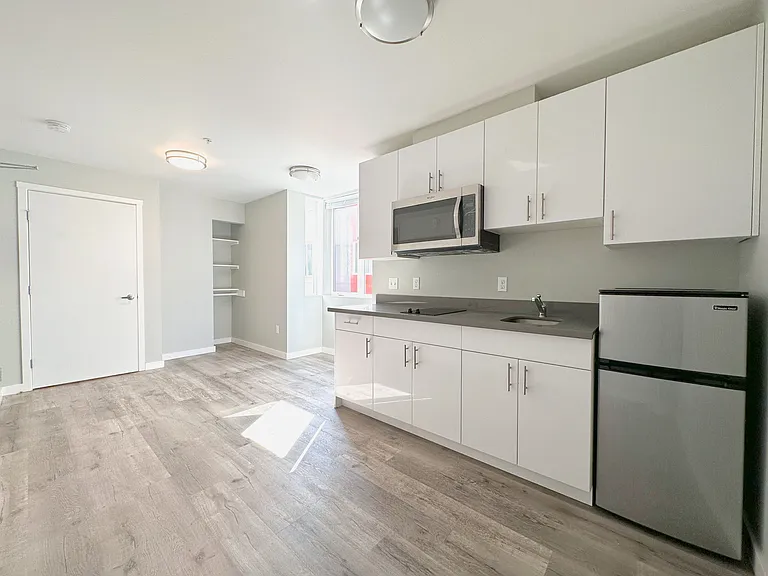 4229 7th Ave NE — Photo 19