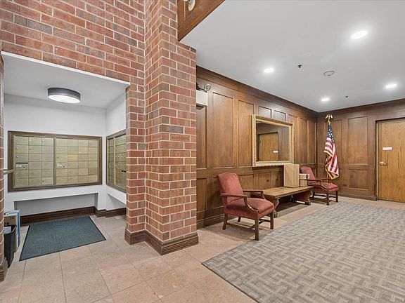 4th image of 101 Summit Ave Unit 512