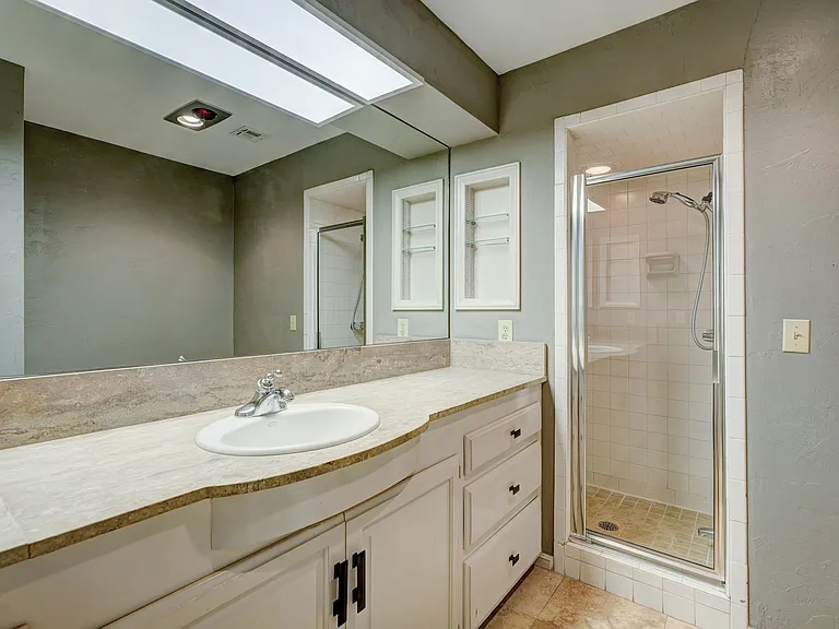 6325 Glenbrook Ct — Photo 36