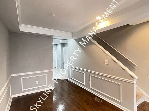 5th image of 1156 S Dorrance St
