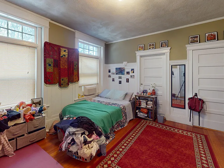 1887 Beacon St #1 — Photo 2