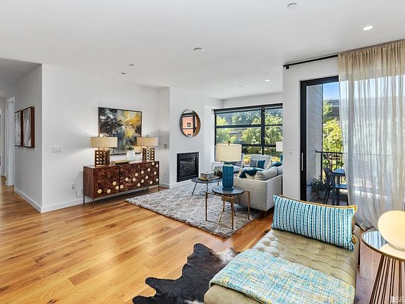 3rd image of 1301 Indiana St Unit 201