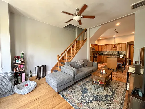 2541 W Cortland St #3 Photo 1