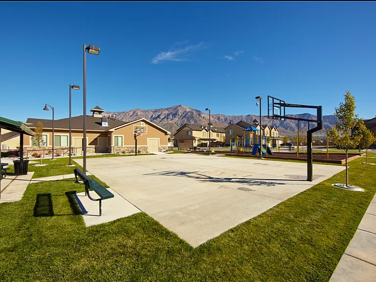 Station at Pleasant View — Photo 1