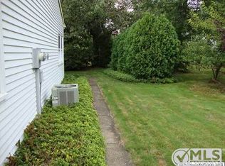 24 S Chestnut Ave, Whiting, NJ 08759