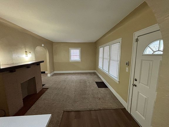 5th image of 512 Woodsdale Ave
