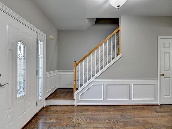 2nd image of 7470 Brookwood Way