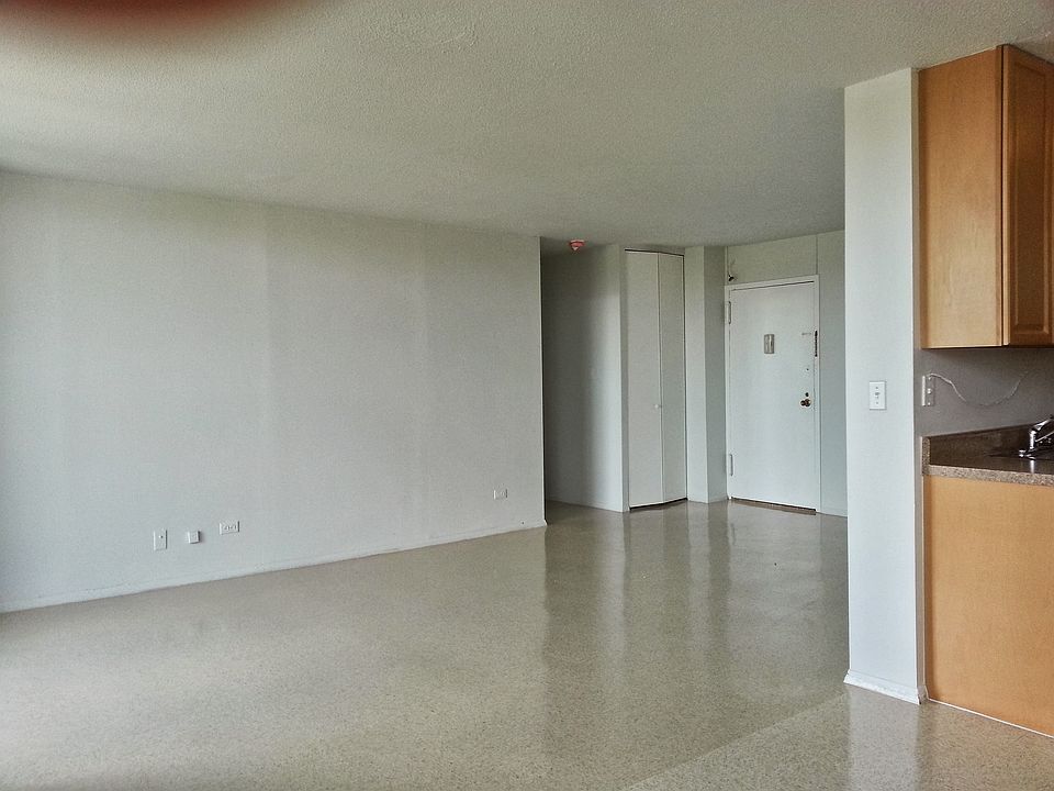 2nd image of 1141 Jerome Ave APT 3J