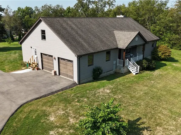 1690 Conway Wallrose Rd, Freedom, PA 15042