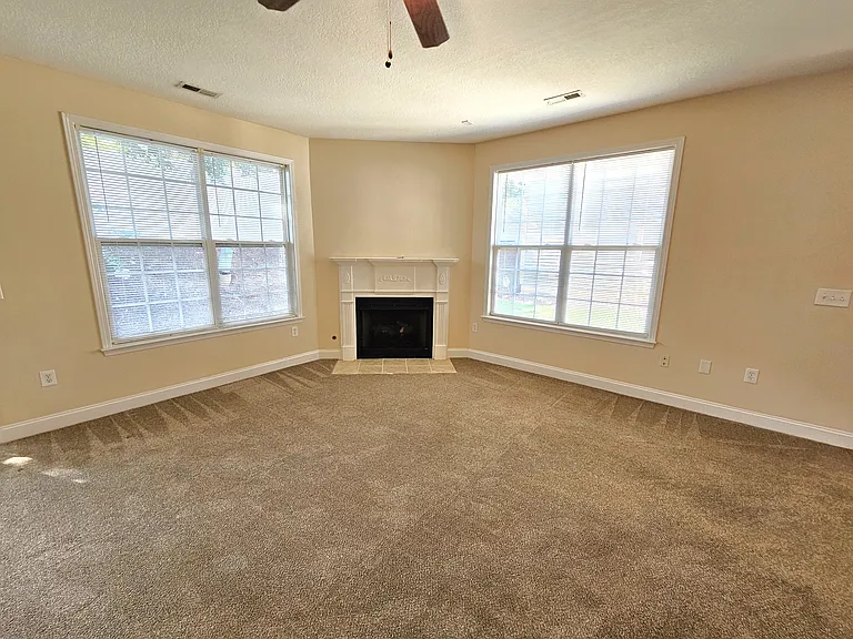 20 Roselite Cir #A — Photo 4
